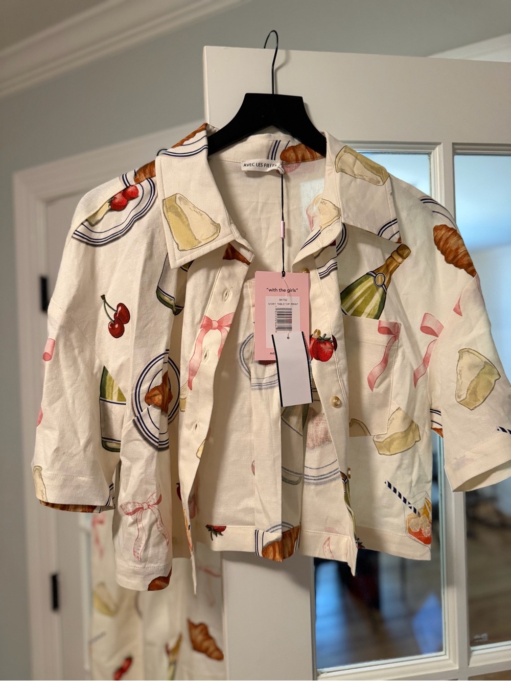 Avec Les Filles Cropped Cream Tabletop Printed Button-Up